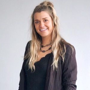 Meet your Posher, Danielle